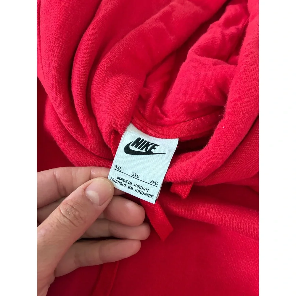 Nike sportswear club